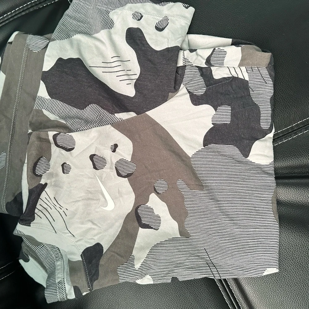Nike Dei-Fit Tee